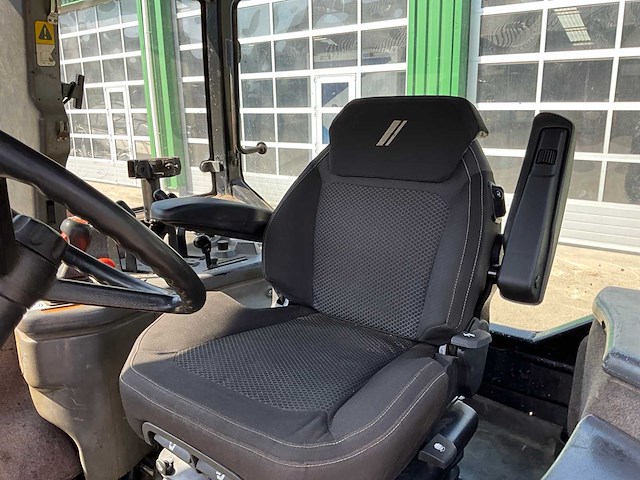 1994 ford 8670 vierwielaangedreven landbouwtractor - afbeelding 33 van  33