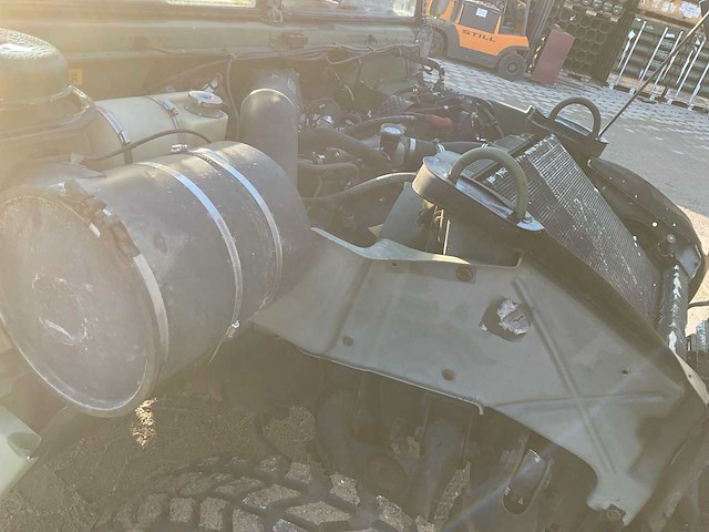 1994 humvee m 1097 a1 legervoertuig - afbeelding 12 van  22