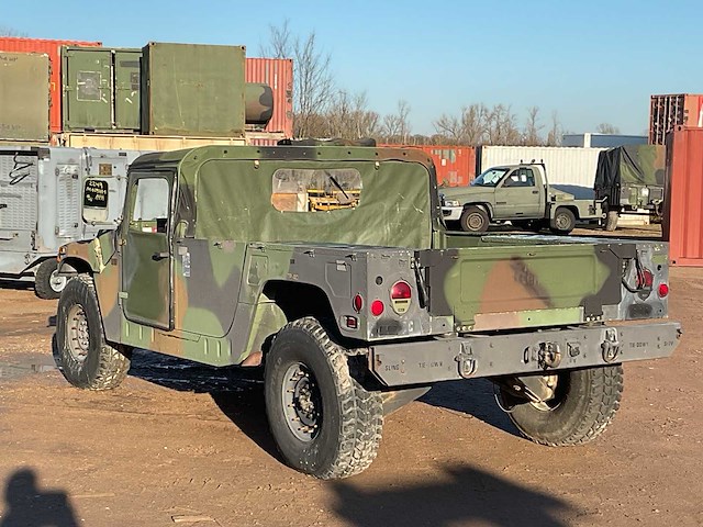 1994 humvee m 1097 a1 legervoertuig - afbeelding 15 van  22
