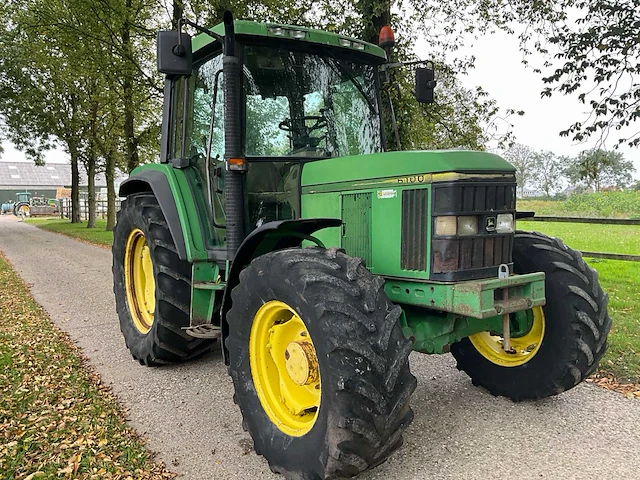 1994 john deere 6100 vierwielaangedreven landbouwtractor - afbeelding 32 van  37