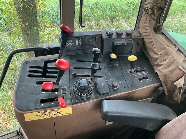 1994 john deere 6100 vierwielaangedreven landbouwtractor - afbeelding 17 van  28
