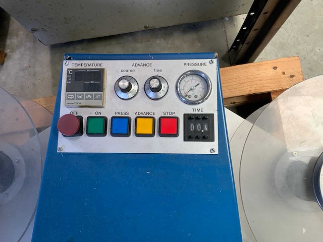 1994 kinzel htp 10/20 label aplicator - afbeelding 2 van  3