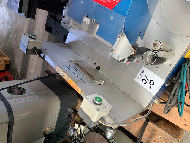1994 kinzel htp 10/20 label aplicator - afbeelding 1 van  1