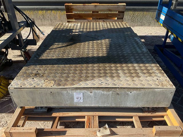 1994 laweco hefplateau - afbeelding 2 van  4