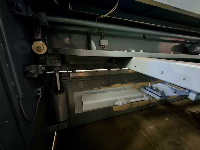1994 lvd hst-c 31/6 - hydraulische guillotineschaar - afbeelding 3 van  5