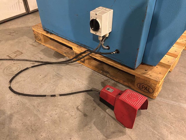 1994 lvd var 250/6 hydraulische uithoekmachine - afbeelding 3 van  16
