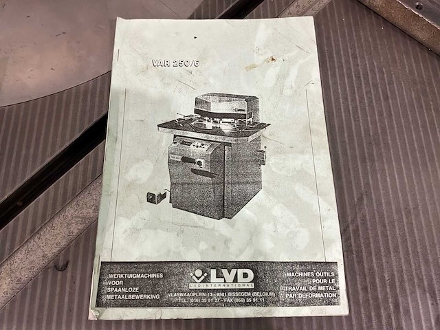 1994 lvd var 250/6 hydraulische uithoekmachine - afbeelding 7 van  16