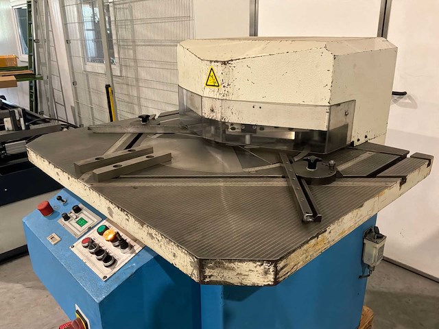 1994 lvd var 250/6 hydraulische uithoekmachine - afbeelding 12 van  16