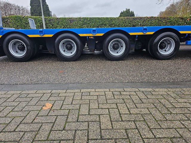 1994 nooteboom mco-58-04v telescopic 4-assige hydraulisch gestuurde dieplader – 44.000kg - afbeelding 12 van  16