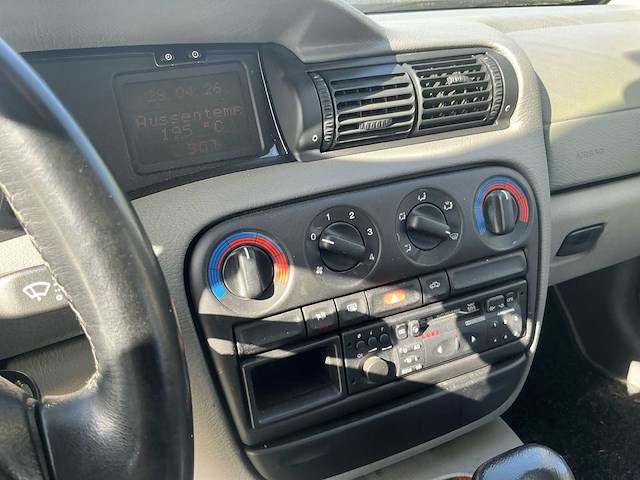1994 opel omega 2.0i-16v gl personenauto - afbeelding 11 van  26