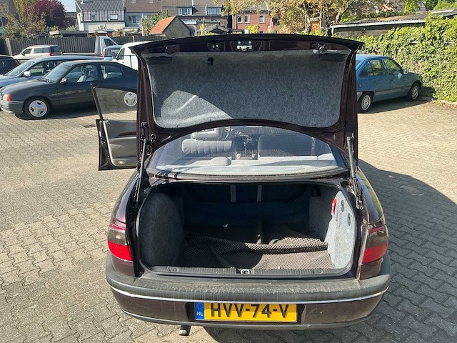 1994 opel omega 2.0i-16v gl personenauto - afbeelding 15 van  26