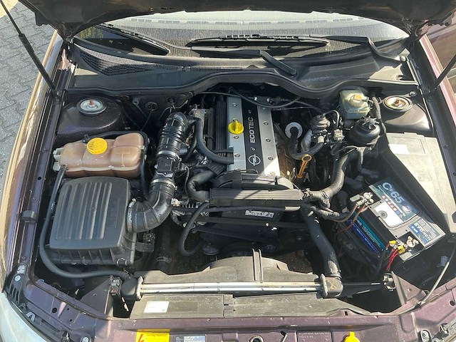 1994 opel omega 2.0i-16v gl personenauto - afbeelding 17 van  26