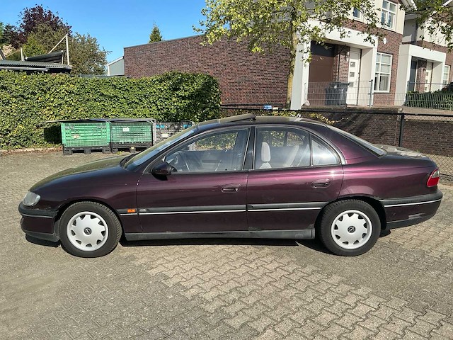 1994 opel omega 2.0i-16v gl personenauto - afbeelding 14 van  18