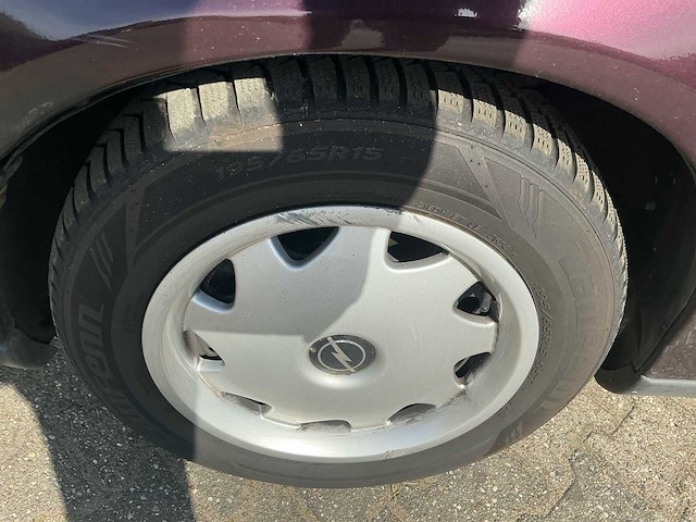 1994 opel omega 2.0i-16v gl personenauto - afbeelding 17 van  18
