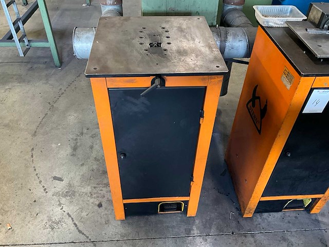 1994 stern 8.406.000 pneumatische buigmachine - afbeelding 1 van  5