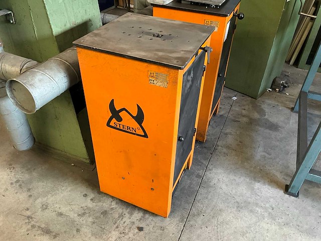 1994 stern 8.406.000 pneumatische buigmachine - afbeelding 2 van  5