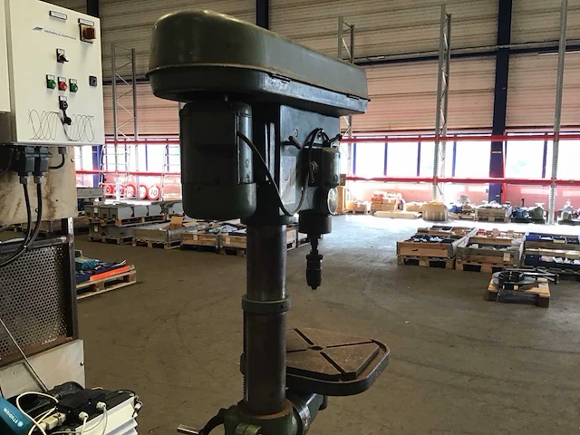 1994 uwm 25 kolomboormachine - afbeelding 3 van  4