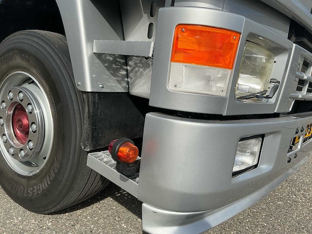 1994 volvo f16 oldtimer vrachtwagen - afbeelding 22 van  84