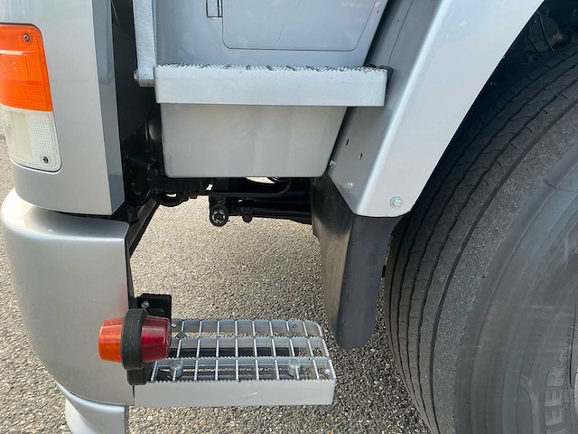 1994 volvo f16 oldtimer vrachtwagen - afbeelding 28 van  84