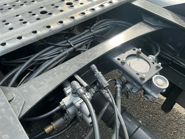 1994 volvo f16 oldtimer vrachtwagen - afbeelding 35 van  84