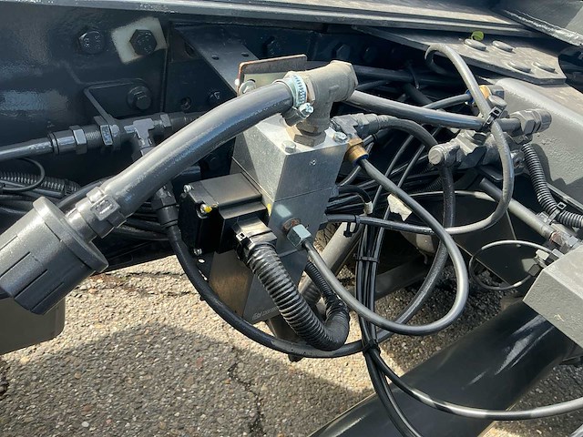 1994 volvo f16 oldtimer vrachtwagen - afbeelding 37 van  84