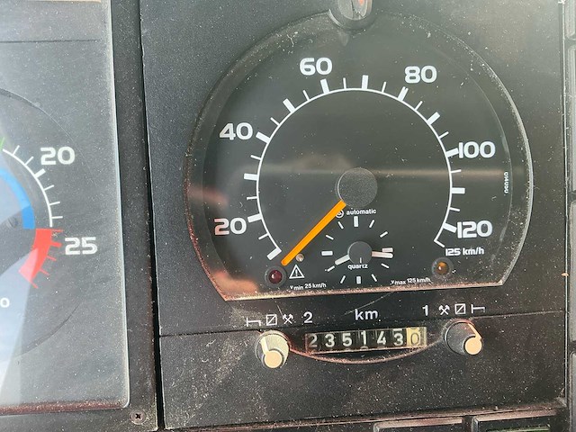 1994 volvo f16 oldtimer vrachtwagen - afbeelding 59 van  84