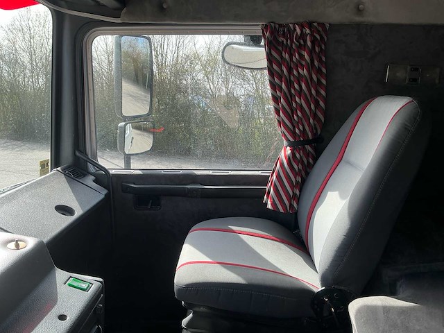 1994 volvo f16 oldtimer vrachtwagen - afbeelding 64 van  84
