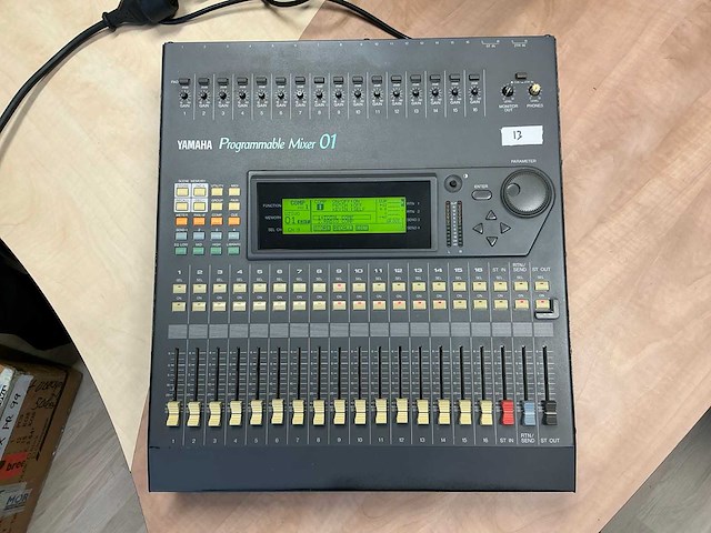 1994 yamaha promix 01 digitale mengtafel - afbeelding 1 van  5