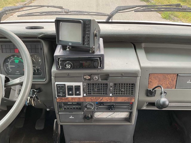 1995 - iveco laika 40.12 - camper/kampeerwagen - afbeelding 8 van  33