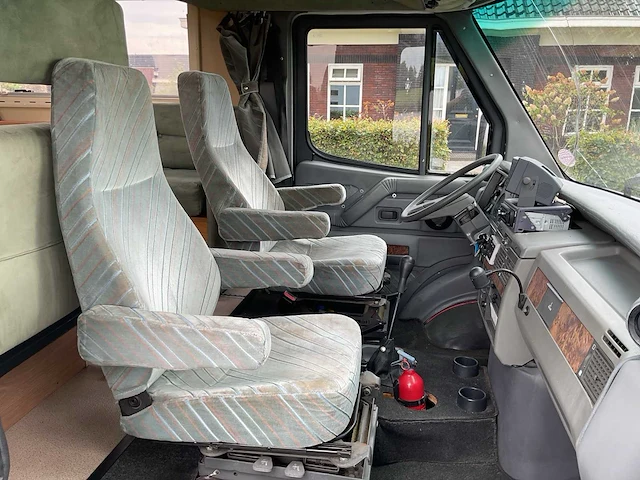 1995 - iveco laika 40.12 - camper/kampeerwagen - afbeelding 10 van  47