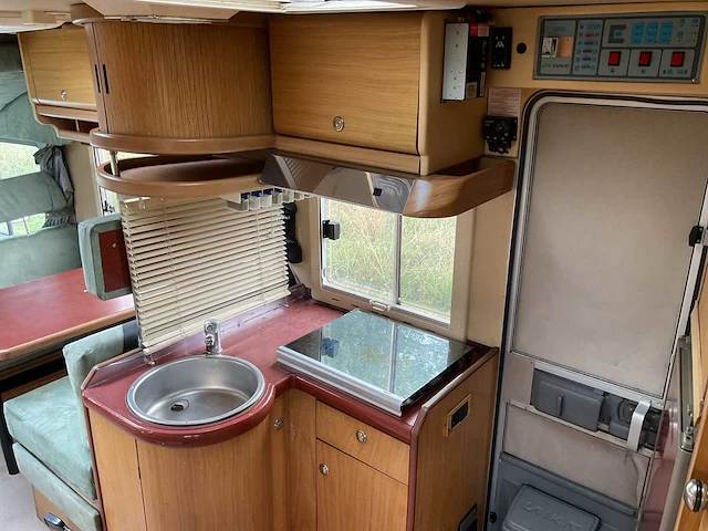 1995 - iveco laika 40.12 - camper/kampeerwagen - afbeelding 26 van  47