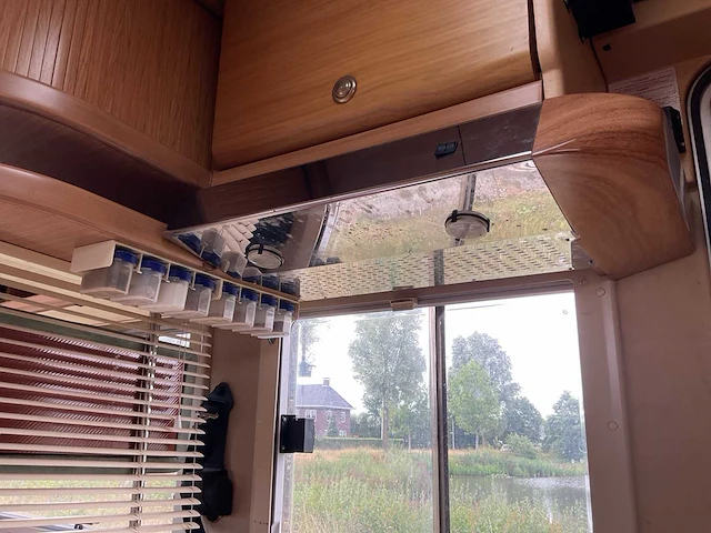 1995 - iveco laika 40.12 - camper/kampeerwagen - afbeelding 31 van  47