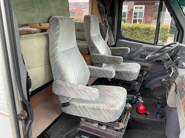 1995 - iveco laika 40.12 - camper/kampeerwagen - afbeelding 9 van  47