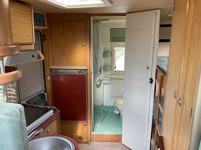 1995 - iveco laika 40.12 - camper/kampeerwagen - afbeelding 32 van  47