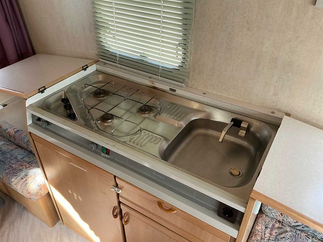 1995 adria 5001dd caravan - afbeelding 7 van  16