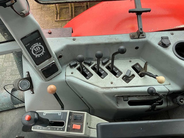 1995 agco-allis 9695 vierwielaangedreven landbouwtractor - afbeelding 12 van  21