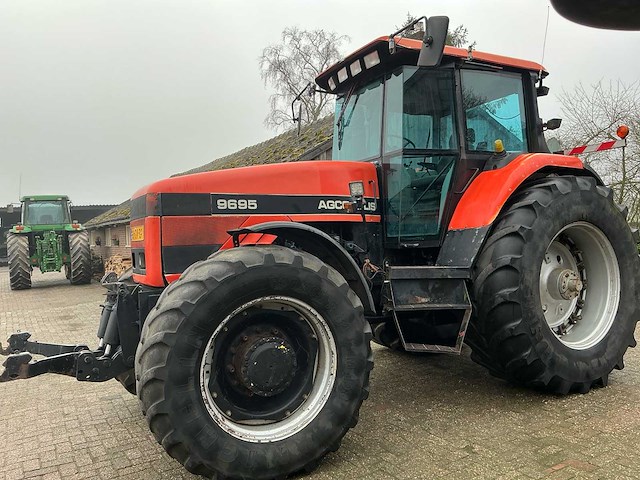 1995 agco-allis 9695 vierwielaangedreven landbouwtractor - afbeelding 18 van  21