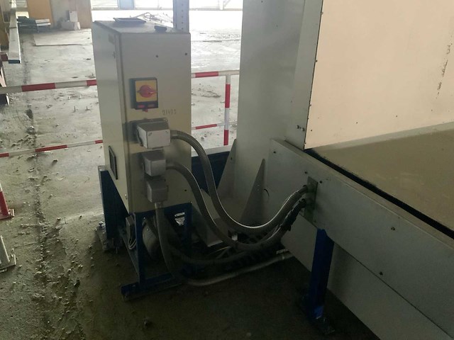 1995 albrecht bäumer kg rk verticale schuimrubber snijmachine - afbeelding 6 van  7