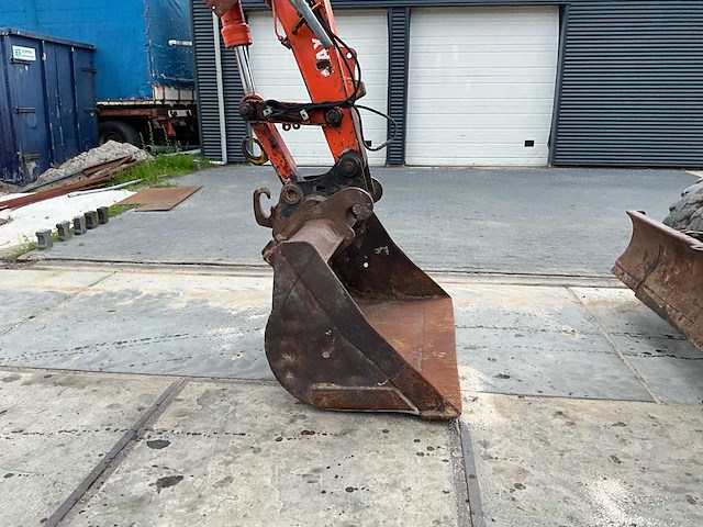 1995 atlas 1304 banden graafmachine - afbeelding 2 van  38