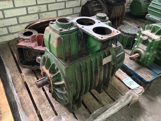 1995 battioni se 10000 d mestpomp - afbeelding 1 van  4