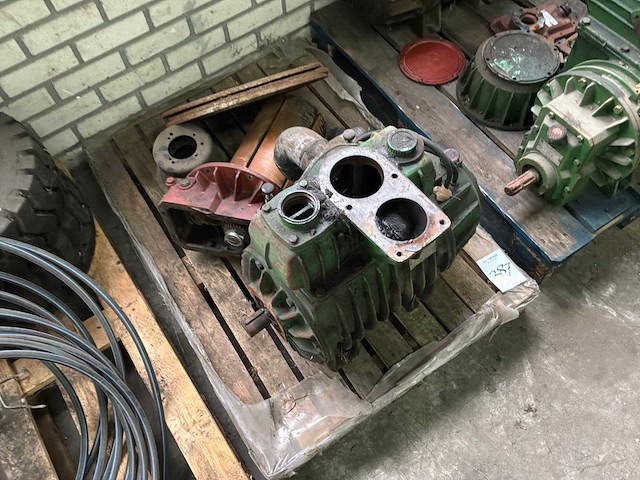 1995 battioni se 10000 d mestpomp - afbeelding 2 van  4