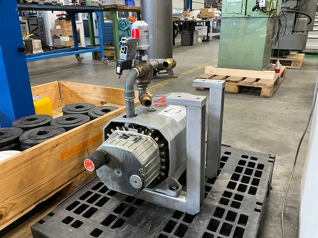 1995 becker vt 3.40 vacuümpomp - afbeelding 1 van  5