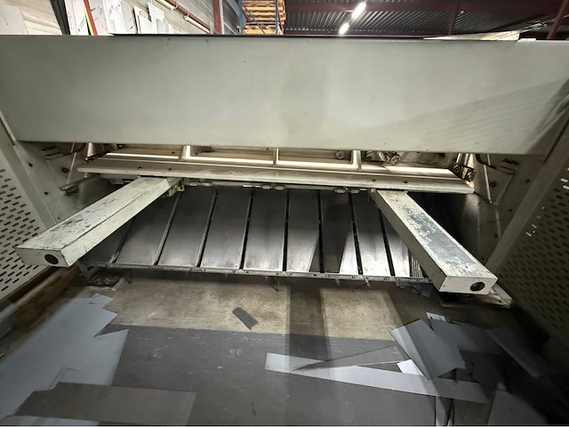 1995 beyeler v.r 6.5x3070 pons- en knipmachine - afbeelding 9 van  10