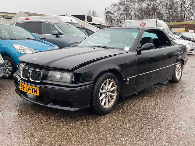 1995 bmw 320i cabrio personenauto - afbeelding 1 van  3
