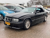 1995 bmw 320i cabrio personenauto - afbeelding 1 van  3