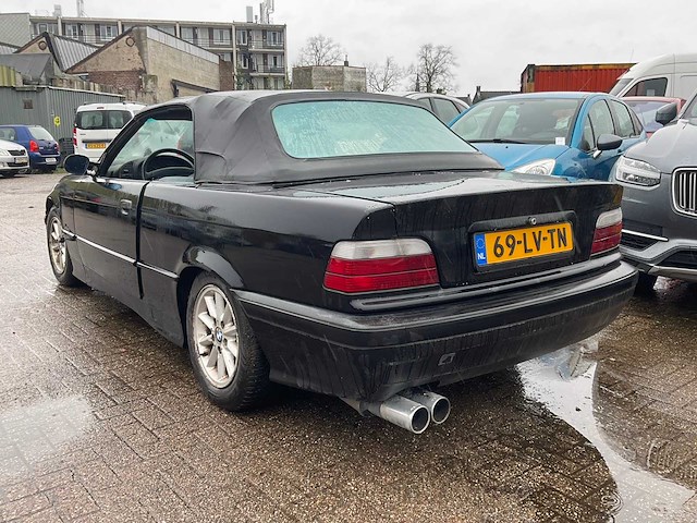 1995 bmw 320i cabrio personenauto - afbeelding 2 van  3