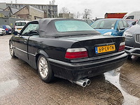 1995 bmw 320i cabrio personenauto - afbeelding 2 van  3