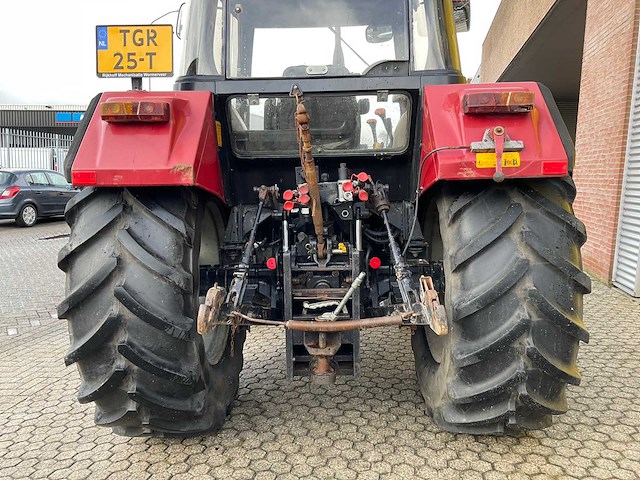 1995 case ih 4240 vierwielaangedreven landbouwtractor - afbeelding 5 van  22