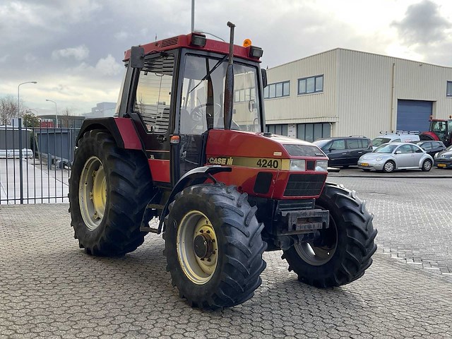 1995 case ih 4240 vierwielaangedreven landbouwtractor - afbeelding 16 van  22
