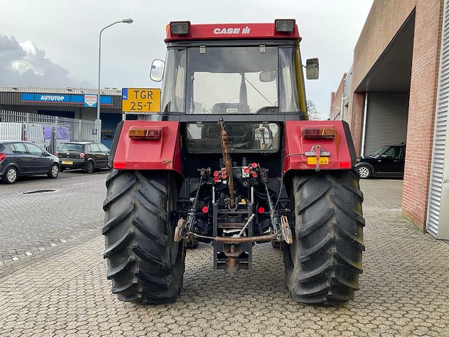 1995 case ih 4240 vierwielaangedreven landbouwtractor - afbeelding 19 van  22